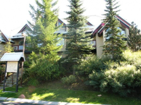 Villas Snowberry by Whistler Retreats